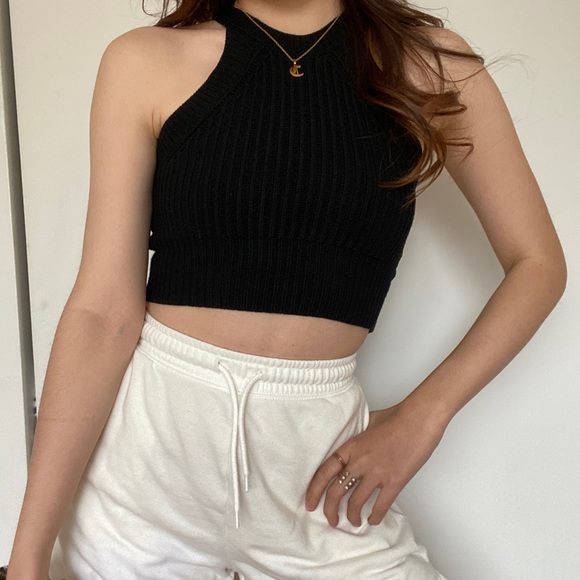 Brandy Melville Ribbed Cropped Tank - Picture 6 of 6